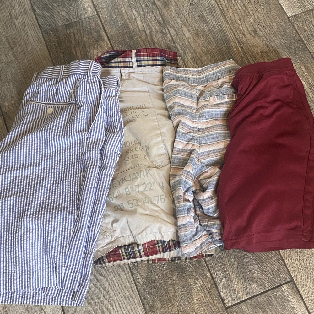 Bundle of 4 small shorts